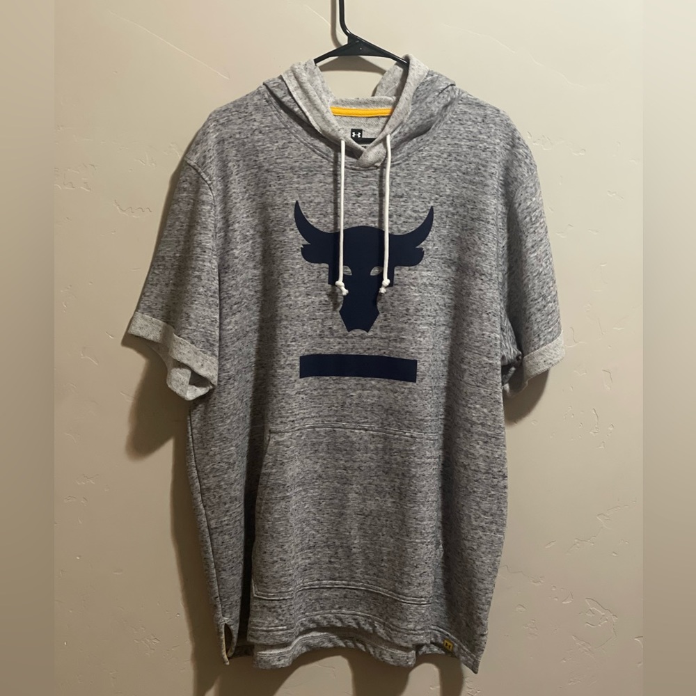 Project Rock!  Under Armour!  Short Sleeved Hoodie!  Men’s XXL.  Like New.
